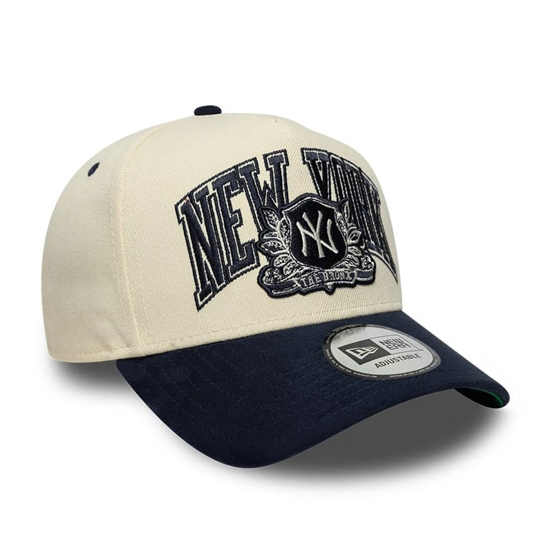 Gorra New Era 9FORTY E-Frame NY Yankees Suede Beige Azul MLB