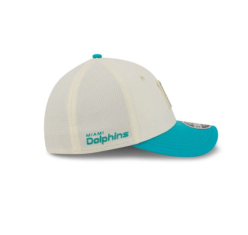 Gorra New Era 39THIRTY MC Miami Dolphins Training 2026 Blanca NFL