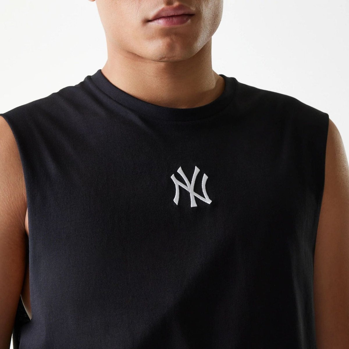 Camiseta sin mangas ny negra - new era - Mundogorrasgc